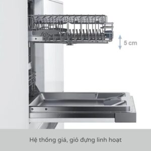 Hệ thống khay Rackmatic và VarioDrawer Pro trên máy rửa bát Bosch SMV4ECX14E – Series 4 cho phép bạn rửa được nhiều bát đĩa hơn trong một lần