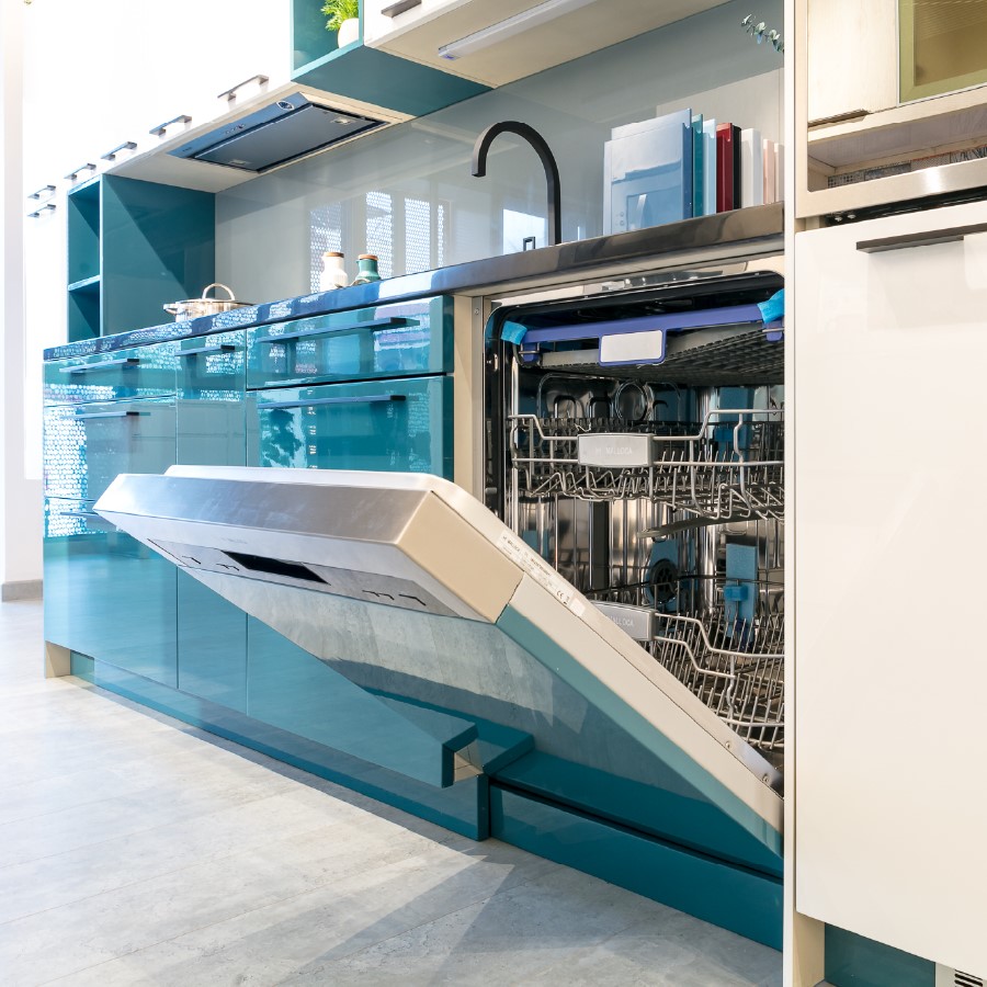 Máy rửa chén âm tủ Malloca WQP12-J7309K E5 sở hữu công nghệ rửa tiết kiệm nước và năng lượng