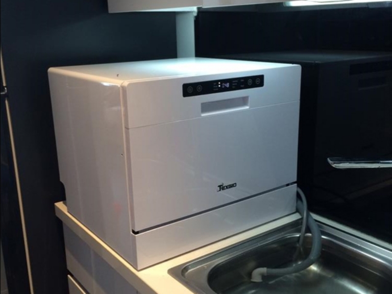Với kích thước nhỏ gọn máy rửa chén Texgio TG-DT2022A dễ dàng phù hợp với mọi không gian bếp