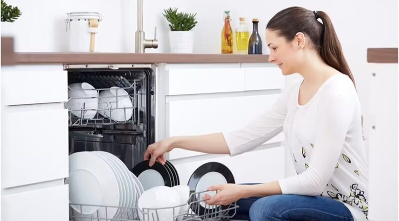 Sắp xếp bát dĩa đúng cách vào máy rửa bát