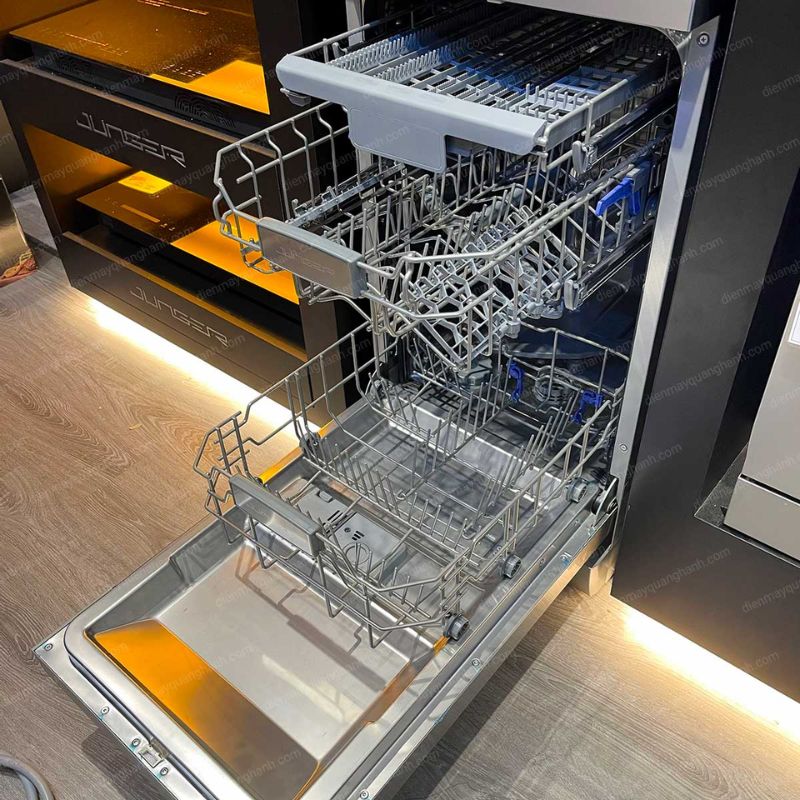 máy rửa bát dwj 450