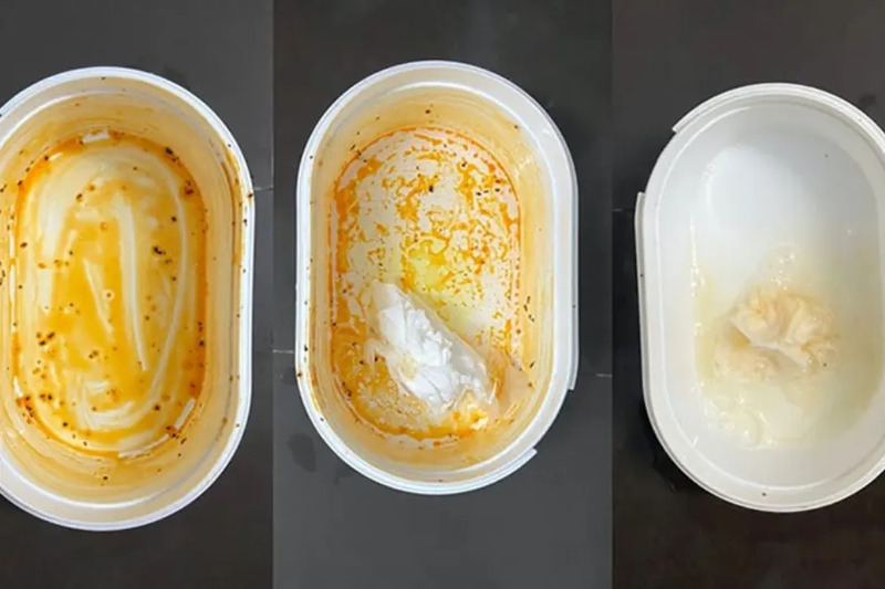 Trước khi đặt vào máy, hãy rửa sơ đồ nhựa bằng nước