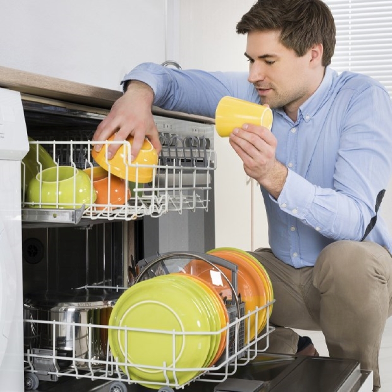 Máy rửa bát Galanz W60B1A401M-AE5(SS) có công nghệ rửa nước nóng giúp tiêu diệt vi khuẩn và đảm bỏa vệ sinh an toàn thực phẩm