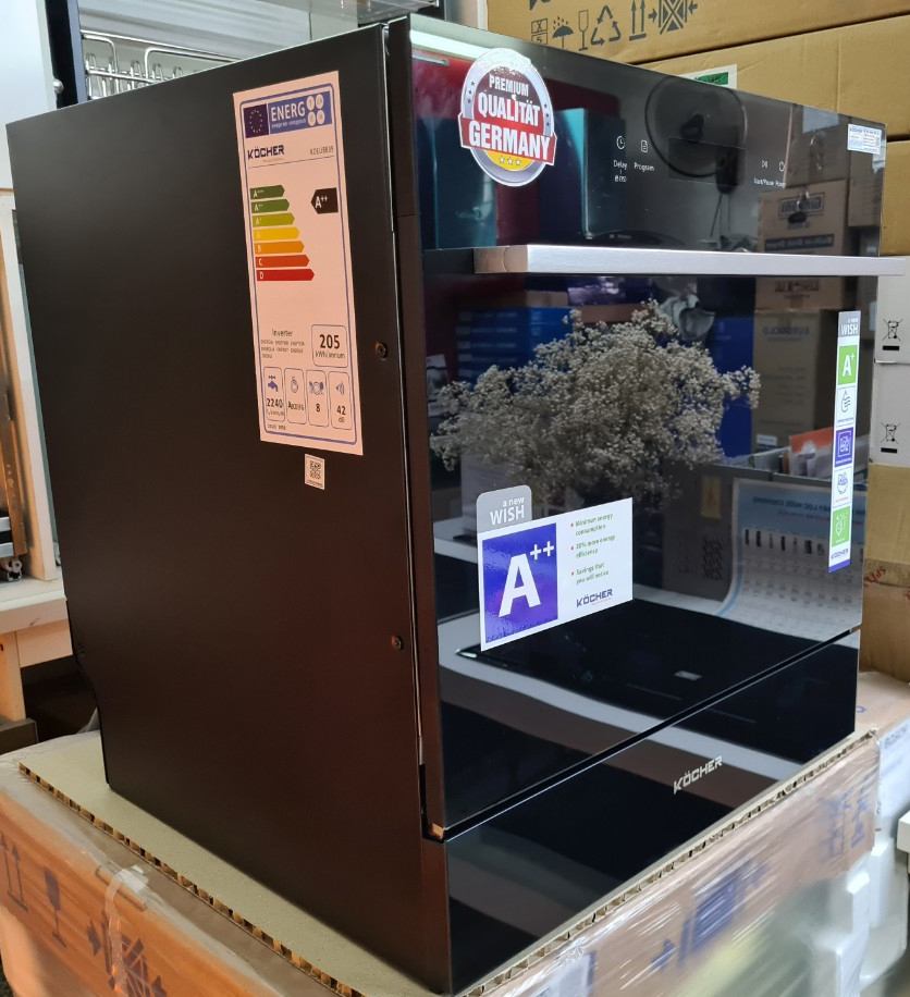 Mặt sau của máy rửa bát Kocher KDEU-8838BL 8 bộ có các đường dẫn kết nối gọn gàng và lắp đặt thuận tiện