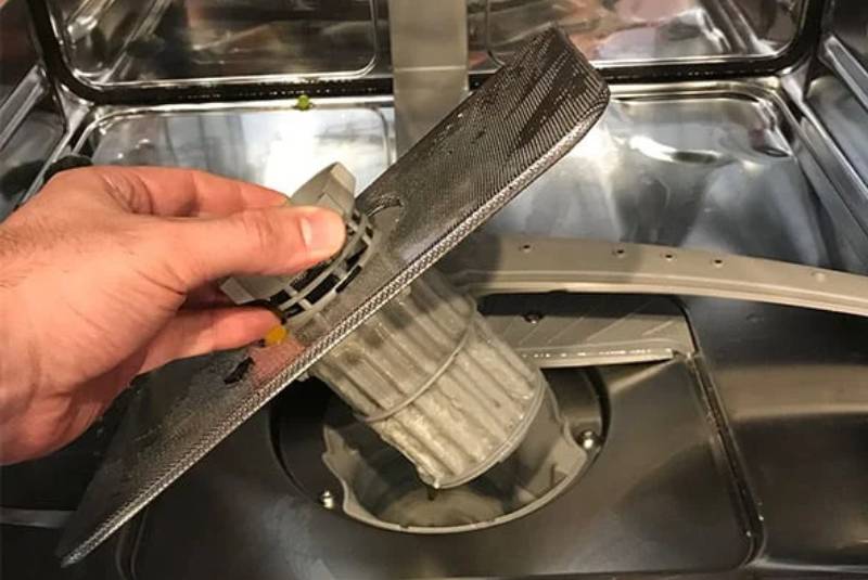 Khắc phục máy rửa bát Bosch rửa không sạch