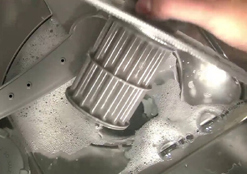 Bảo dưỡng lọc căn của máy rửa bát 6 bộ