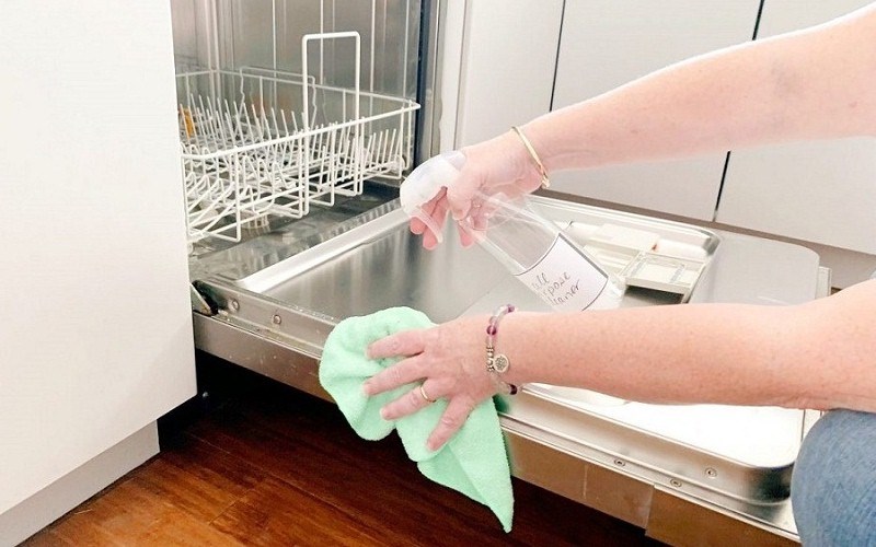 Những vấn đề thường gặp trong việc bảo dưỡng máy rửa bát công nghiệp