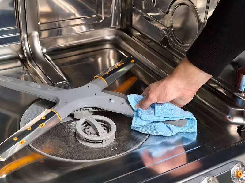 Khắc phục máy rửa bát có mùi hôi