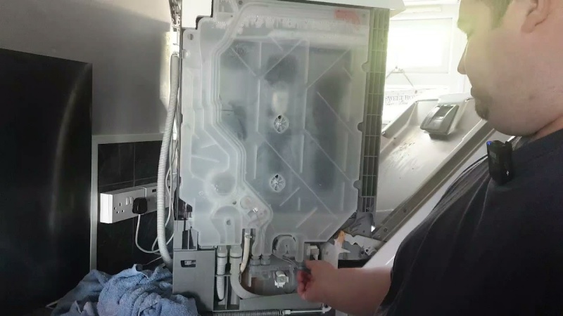 Lỗi E19 máy rửa bát Bosch