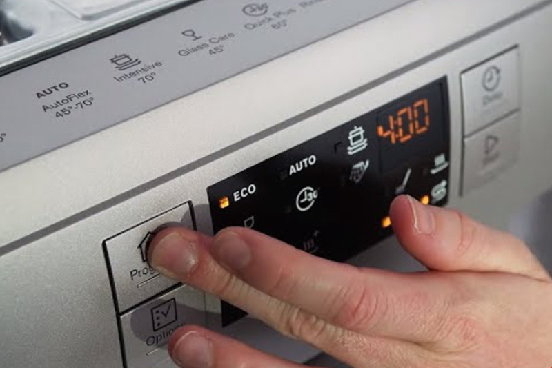 máy rửa bát electrolux báo lỗi