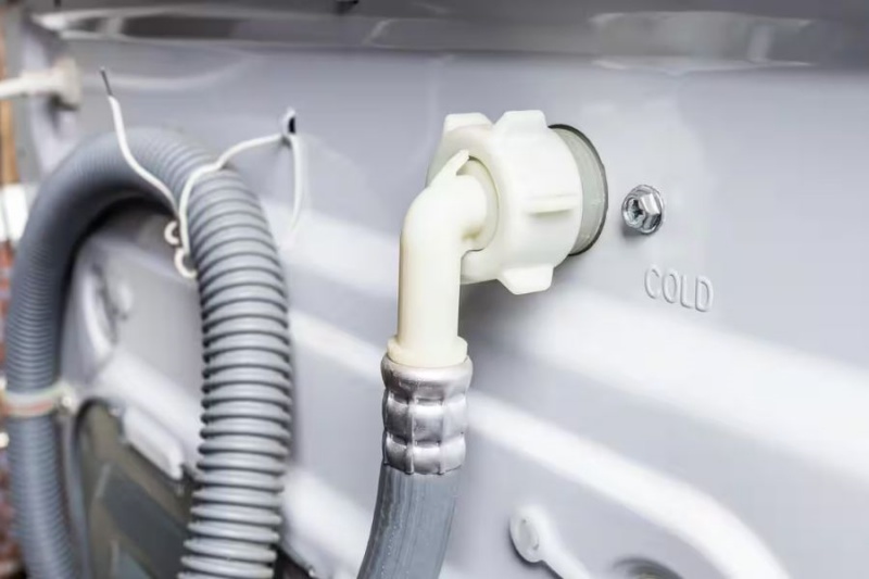 Máy rửa chén bị tràn nước