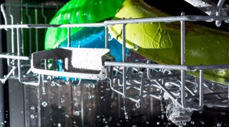 máy rửa chén không rửa được khay trên cùng