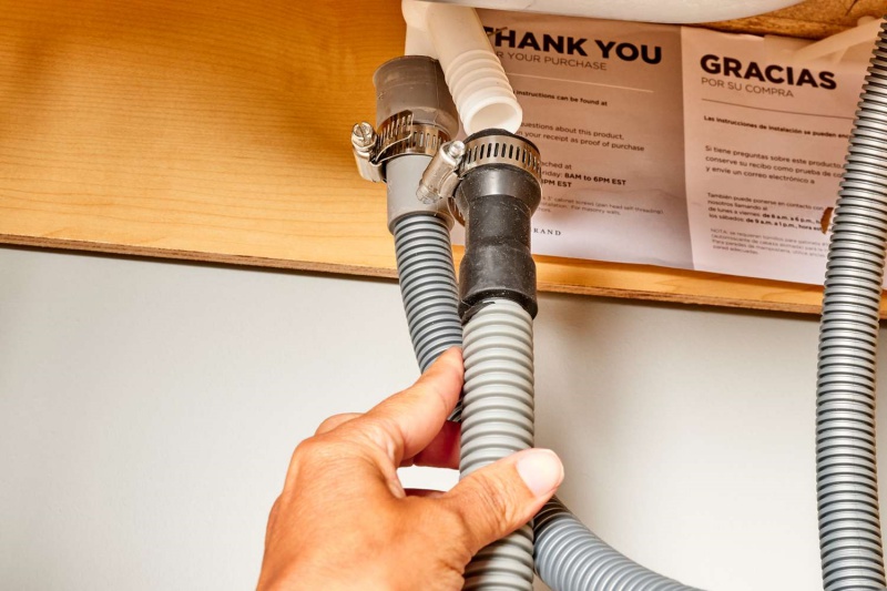 máy rửa chén không rửa được khay trên cùng