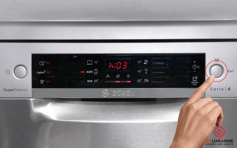 tạm dừng máy rửa bát Bosch trong quá trình rửa 2