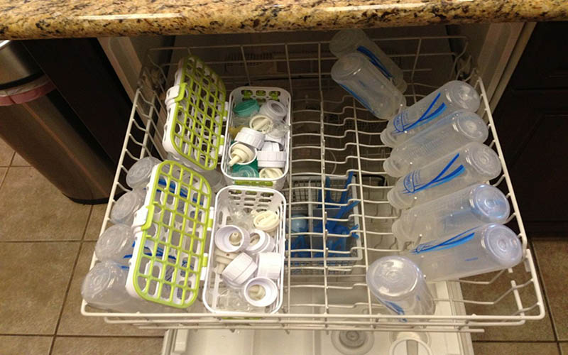Đồ nhựa không khô khi rửa máy rửa bát